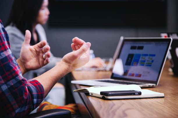 Un 77% de empresas realizan formación a empleados